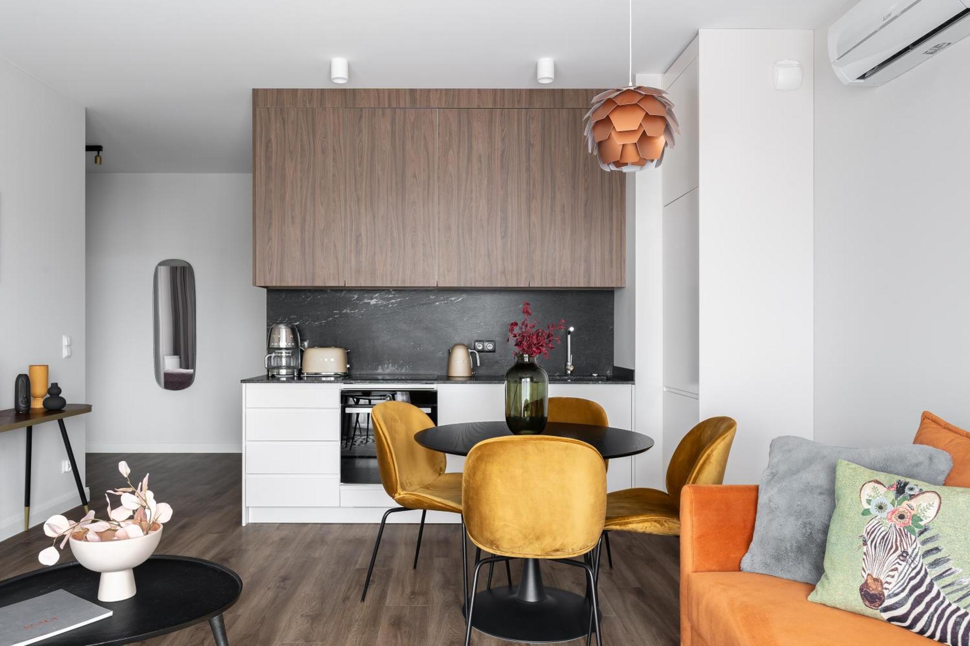 Scala City Center Apartments With Parking By Lion Apartments — Photos 1